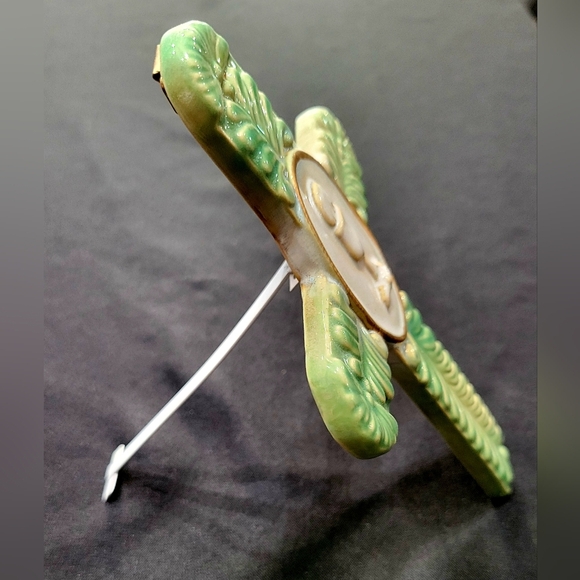 ✨ Green Ceramic Cross with Gold Accents – Elegant Faith Home Decor ✨ - Picture 2 of 4